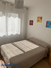 Apartamento céntrico con vistas y cerca de playa - Image 5