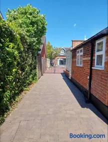 Henlow 2 Bedroom Annexe - Image 2