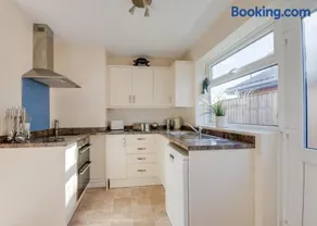 3 Bed in Burnham Market oc-1887 - Image 2