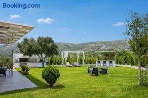 Stavros Luxury Villa - Image 1