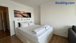 Penthousewohnung mit traumhaften Ausbilck auf den Segeberger See - Image 3
