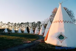 Historic Wigwam Village No 2 - Image 2