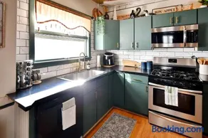 Spacious 5-Bedroom Home with Hot Tub Near Wineries & Bristol Mountain Ski Resort - Image 5
