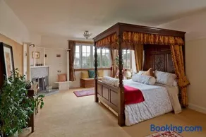 Troon Arts & Crafts Period Home Golf Beach - Image 3