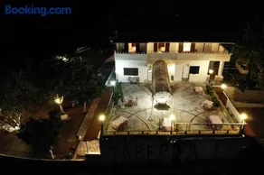 Rizos Veranda - Rooms - Image 1