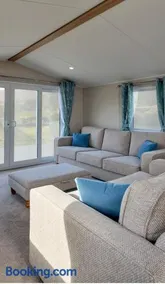 Beauview Brand New For 2023 Wi-Fi and Smart TV - Image 4