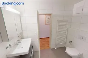 Penthouse Flat In The City Center/Near Lake (Sf18) - Image 3