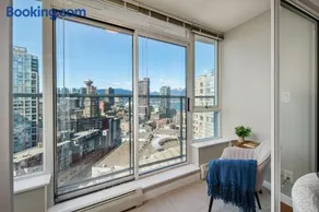 Cozy Condo! Central Location! Plus One Free Parking! - Image 3