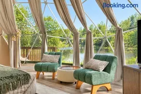 Luna Dome - Lakefront with Hot Tub, Wi-Fi, Sleeps 4 - Image 3