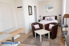 Studio Cosy LES ROSES TREMIERES 3 étoiles centre Plouharnel proche mer - Image 3