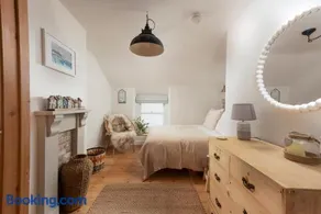 1 Wellington Place, Mousehole - Image 5