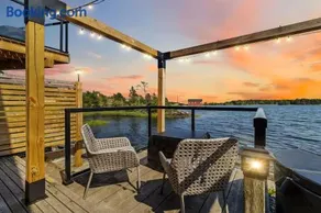 Private Oceanfront Suite Hot Tub & Fireplace - Image 1