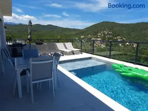 villa with private pool, sea view, 800 m from beach in Tarco - Image 3