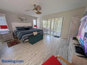 LUX VILLAs on beautiful Palmer Ranch - Image 2