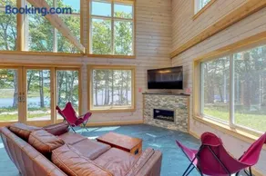 Bayfront home with gorgeous water views, dock, outdoor patio, fireplace - Image 3