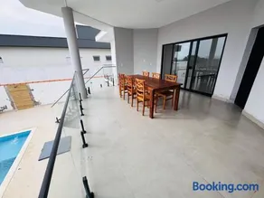 Refúgio Elegante com Piscina - Image 5