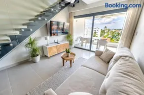 Corner Penthouse with Ocean and City Views with a Content Creator Hub - Image 5