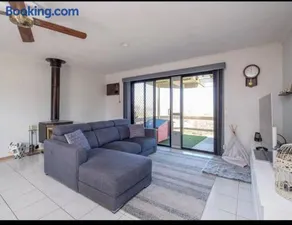 Peaceful FarmHouse stay next to Bacchus Marsh Town - Image 4