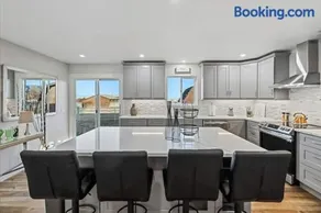 Massive 3 bedroom Sleeps 10 - Image 1