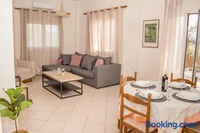Olivia House -BY APOKORNAS VILLAS - Image 1