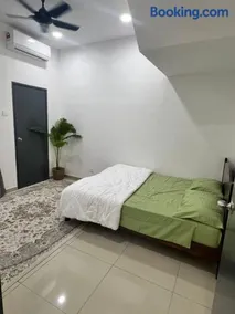 DLuqaz Private Pool Homestay Alor Gajah Melaka - Image 4