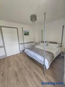 Church View Apartments - Image 3