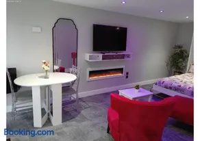 Cosy Studio - Image 3