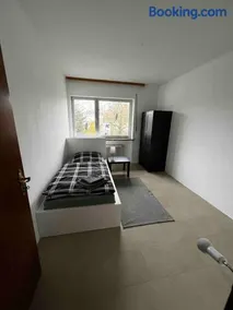 Wohlfühlen mit viel Raum und Garten am RHEIN - Image 3