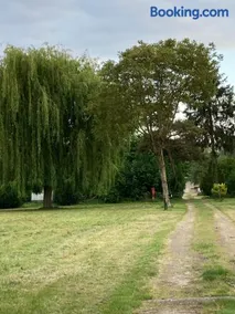 Camping l'Île d'Amour, Pont-sur-Yonne, Bourgogne - Image 4
