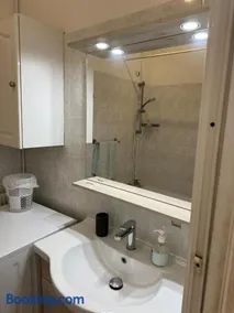 Grand T3 Juan les Pins, 2 balcons, proche plage - Image 1