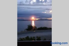 SUNSET-Denize sıfır konumda, eşyalı yazlık - Image 1