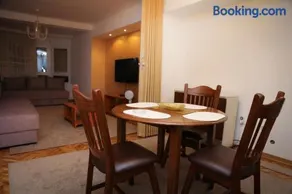 Comfort Inn Apartment - Image 5
