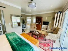 Calm Waters Guesthouse - Image 3