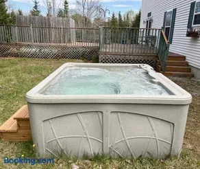 Spacious Seven Peaks Ridge Quiet Side Hot Tub, Pet Friendly, Fire Pit & Deck - Image 4