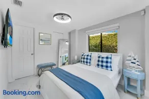 Azure Coastal Breeze - Image 4
