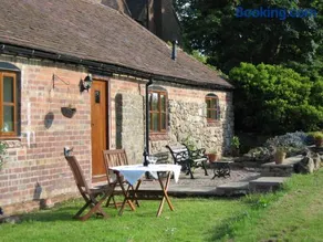 The Long Barn - Image 4