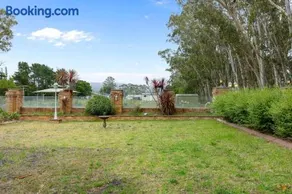 Castlereagh Haven-Serene Dual-Home Country Estate - Image 2