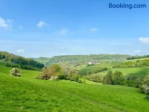 Lower Highview - Self Catering Apartment, fpventures Stroud - Image 3