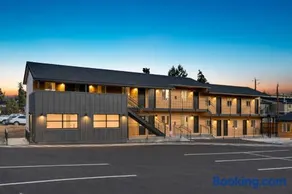 The Central Block Bend Motel - Image 2