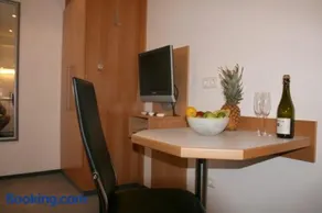 Apartment-Haus - Image 3