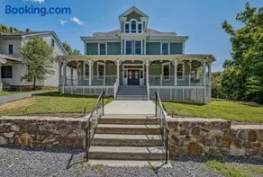 The Grand Castalian Inn Bed and Breakfast - Image 4