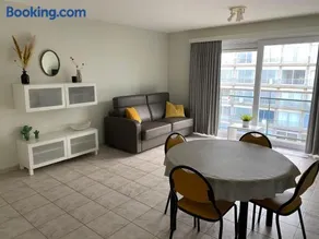 Appartement met aparte slaaphoek, garage en balkon - Image 1