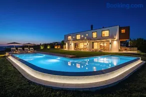 Villa Vista Zamask for 7 persons near Motovun with 60 m2 heated pool, free bikes & panoramic view - Image 1