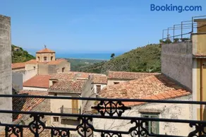 Le signorine panoramic apts: Donna Giacomina - Image 1