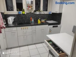Single Room In Very Quiet & Cosy House With Garden - Image 5