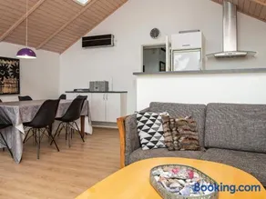 Bright Family Cottage by Kelstrup Beach - Image 4