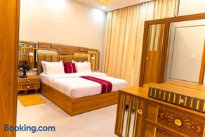 Zeus Boutique Apartment - Image 2