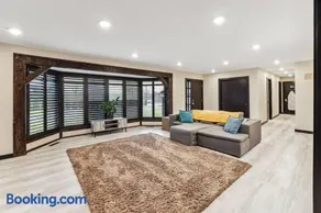 Luxury-Cabin Mount View *Gym*Game Room *Fire Place - Image 4