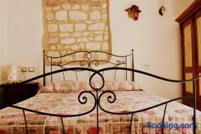 Casa Vacanze L'arco di Fondarca - Image 3