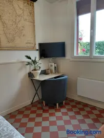 Studio épicéa avec jardin et stationnement dans charmante propriété proche gare - Image 4